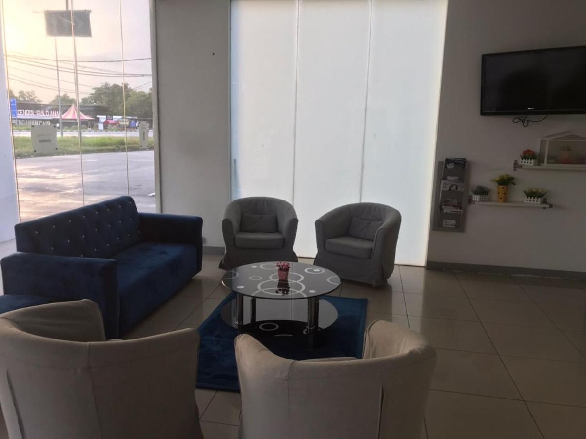 פורט דיקסון Coastline Hotel מראה חיצוני תמונה