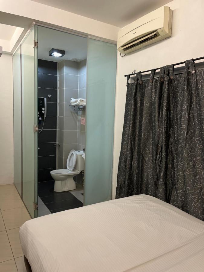 פורט דיקסון Coastline Hotel מראה חיצוני תמונה