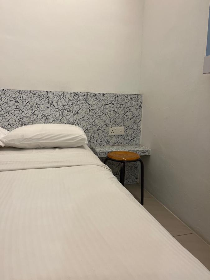פורט דיקסון Coastline Hotel מראה חיצוני תמונה