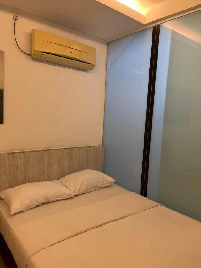 פורט דיקסון Coastline Hotel מראה חיצוני תמונה