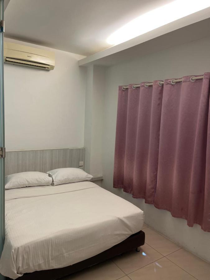 פורט דיקסון Coastline Hotel מראה חיצוני תמונה