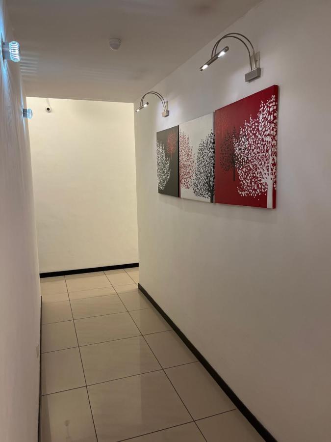 פורט דיקסון Coastline Hotel מראה חיצוני תמונה